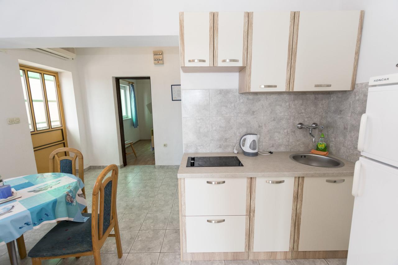 Apartments Ksenija Primošten المظهر الخارجي الصورة